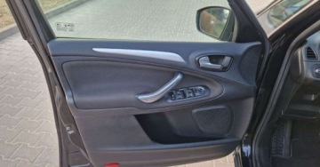 Ford S-Max I Van Facelifting 2.0 Duratorq TDCi DPF 140KM 2012 Ford S-Max Ford S-Max 2.0 TDCi DPF Business Edition 2.0 Diesel 140KM, zdjęcie 9