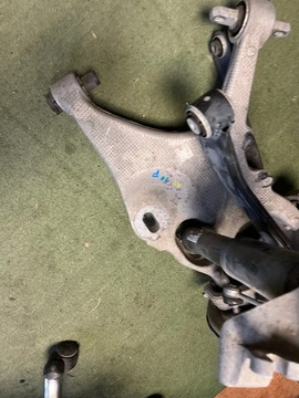 VOLVO XC60 II ZWROTNICA PRAWA WAHACZ TYŁ 31658820