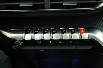 Peugeot 3008 II Crossover 1.2 PureTech 130KM 2019 Peugeot 3008 1.2 PureTech, Salon Polska, zdjęcie 12