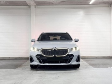 BMW Seria 5 G90-91 Touring 2.0 520d 197KM 2025 BMW Seria 5 Touring 520d xDrive Sport Combi 2.0 (197KM) 2025, zdjęcie 4