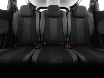 Peugeot 5008 II Crossover Facelifting 1.2 PureTech 130KM 2022 Peugeot 5008 FV23% 7 os. automat virtual cocpit, zdjęcie 17