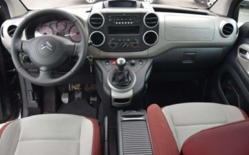Citroen Berlingo II Combi 1.6 110KM 2009 Citroen Berlingo 1.6B MPI Klima Tempomat Panorama 5 Osobowy Sprowadzony, zdjęcie 31