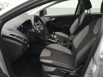 Ford Focus III Hatchback 5d 1.0 EcoBoost 125KM 2012 Ford Focus 1.0 12v 125KM Klimatr Navi ALU Isofix, zdjęcie 16