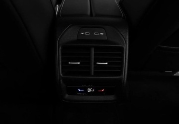 Volkswagen Passat B8 Variant Facelifting 2.0 TDI SCR 150KM 2024 Volkswagen Passat 2.0 TDI 150 KM DSG, Ogrzewanie postojowe, wyswietlacz 15, zdjęcie 13