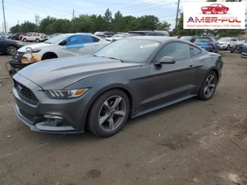 Ford Mustang VI Convertible 3.7 V6 304KM 2015 Ford Mustang 2015, 3.7L, po gradobiciu