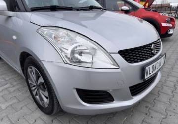 Suzuki Swift V Hatchback 5d 1.3 DDiS 75KM 2013 Suzuki Swift Auto wyglada i jezdzi jak nowenavialu 16 1.2 Diesel 75KM, zdjęcie 4