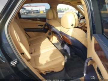 Bentley Bentayga 2019 Bentley Bentayga V8, 2019r., 4x4, 4.0L 4.0 Benzyna 542KM, zdjęcie 9