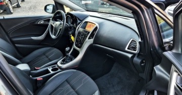 Opel Astra J Sports Tourer Facelifting 1.4 Turbo ECOTEC 120KM 2012 Opel Astra BENZYNA NAWIGACJA niski przebieg super okazja polecamy, zdjęcie 31