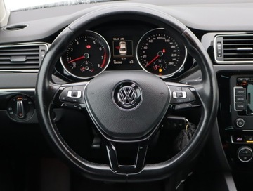 Volkswagen Jetta VI Sedan Facelifting 1.4 TSI 125KM 2014 VW Jetta 1.4 TSI, Salon Polska, Skóra, Navi, zdjęcie 15