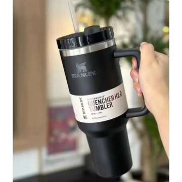 KUBEK STANLEY QUENCHER H2.0 FLOWSTATE O POJEMNOŚCI 40 UNCJI