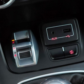 Alfa Romeo Giulietta Nuova II Hatchback 5d Facelifting 1.6 JTDM-2 120KM 2015 Alfa Romeo Giulietta 1.6 120KM JTDM 16V Sport, zdjęcie 30