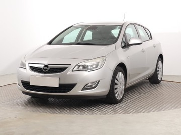 Opel Astra J Hatchback 5d 1.7 CDTI ECOTEC 110KM 2011 Opel Astra 1.7 CDTI, Klima, Tempomat, zdjęcie 1