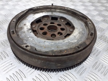 KOLO DVOUHMOTNÉ DVOUHMOTA PEUGEOT 407 2.0 HDI