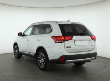 Mitsubishi Outlander III SUV Facelifting 2015 2.0 MIVEC 150KM 2016 Mitsubishi Outlander 2.0, Salon Polska, zdjęcie 3