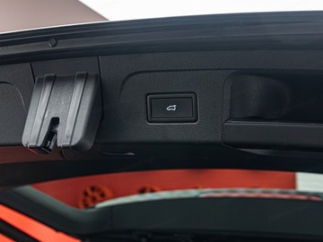 Volkswagen Touran III 2.0 TDI 150KM 2021 VOLKSWAGEN Touran 2.0 TDI Trendline DSG 150KM 2021, zdjęcie 28