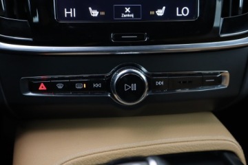 Volvo V90 II Kombi 2.0 T4 190KM 2019 Volvo V90 T4, Salon Polska, Serwis ASO, Automat, zdjęcie 17