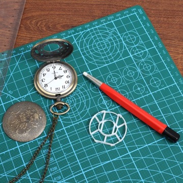 Ручка из стекловолокна Металлические монеты Кисть для карандашей