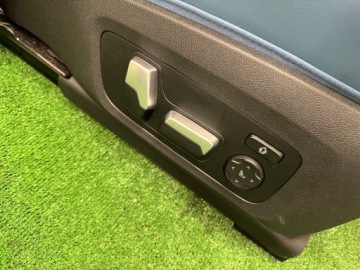 BMW M3 G80 ЦЕНТРАЛЬНАЯ ОБИВКА СИДЕНИЙ ТУННЕЛЬНЫЕ БОКОВИНЫ СИДЕНИЙ