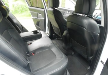 Kia Sportage III SUV 2.0 DOHC 163KM 2011 Kia Sportage AUTOMAT sliczna PEWNY PRZEBIEG max wyposazona 2.0 Benzyna, zdjęcie 14