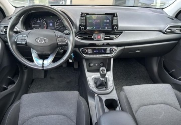 Hyundai i30 III Hatchback Facelifting 1.0 T-GDI 120KM 2023 Hyundai i30 Pakiet LED Niski przebieg Serwisowany w ASO Gwarancja FV23, zdjęcie 7