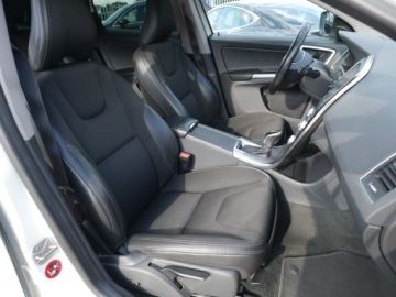 Volvo XC60 I SUV Facelifting 2.4 D4 190KM 2017 Volvo XC60 2,4d 190ps AWD Krajowy Ogrz.Szyba Kamera Virtual DVD Elek. klapa, zdjęcie 10