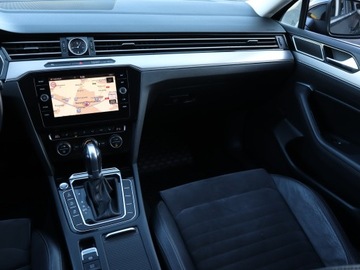 Volkswagen Passat B8 Limousine 1.8 TSI BlueMotion Technology 180KM 2017 VW Passat 1.8 TSI, Salon Polska, Automat, Skóra, zdjęcie 7