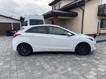 Hyundai i30 II 2016 Hyundai i30 1.4 Benz Bogate wyposazenie 1.4 Benzyna 102KM, zdjęcie 4