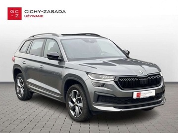 Skoda Kodiaq I SUV Facelifting 1.5 TSI 150KM 2023 Skoda Kodiaq TSI 2X4 150KM Sportline 7 os 1.5 Benzyna 150KM, zdjęcie 6