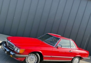 Mercedes SL R107 1986 Mercedes-Benz SL Mercedes-Benz SL 5.5 Benzyna 223KM, zdjęcie 1