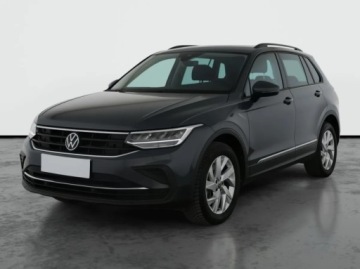 Volkswagen Tiguan II SUV Facelifting 2.0 TSI 190KM 2022 VW Tiguan 2.0 TSI, Salon Polska, 4X4, DSG, zdjęcie 1