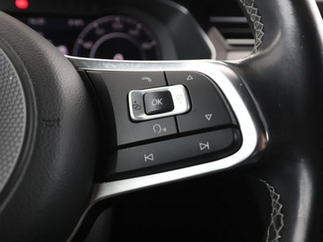 Volkswagen Arteon Fastback 2.0 TDI 240KM 2018 Volkswagen Arteon 4x4 DSG matrix LED virtual, zdjęcie 36