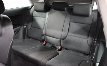 Audi A3 8P Hatchback 3d 2.0 TDI CR 140KM 2009 Audi A3 Climatronic, XENON, Komputer, Felgi Alu, El. Szyby, Centralny Zamek, zdjęcie 6