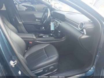 Mercedes Klasa A W177/V177 2022 Mercedes-Benz Klasa A 220, 2022r., 4x4, 2.0L 2.0 Benzyna 188KM, zdjęcie 8