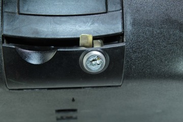 HONDA NTV 650 DEAUVILLE 98-05 ЦЕНТРАЛЬНЫЙ КОРПУС + НАКЛАДКА