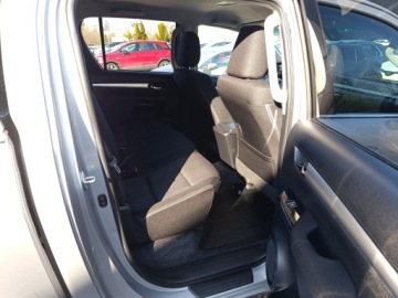 Toyota Hilux VIII Pojedyncza kabina 2.4 D-4D 150KM 2019 Toyota Hilux 2.4 D-4D Double Cab SR5 4x4 Toyota Hi, zdjęcie 14