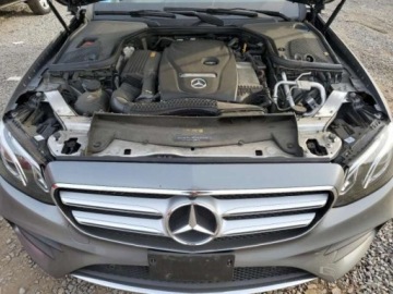 Mercedes Klasa E W213 2019 Mercedes-Benz Klasa E E300 4matic 2.0 Benzyna 241KM, zdjęcie 10