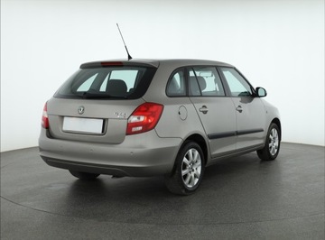 Skoda Fabia II Kombi 1.2 70KM 2009 Skoda Fabia 1.2 12V, Klima, Parktronic,ALU, zdjęcie 4