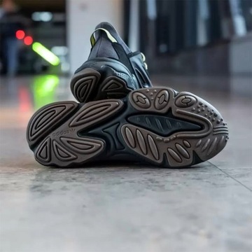 ADIDAS ORIGINALS OZWEEGO