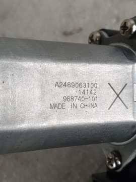 A2469063100 MOTOREK OKNO A180 W176 LEVÝ ZADNÍ