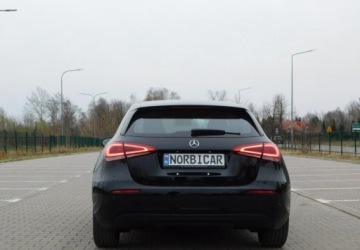 Mercedes Klasa A W177/V177 Hatchback 1.3 160 109KM 2020 Mercedes-Benz Klasa A z Gwarancja Bezwypadkowy 100 Stan Wzorcowy 1.3, zdjęcie 21