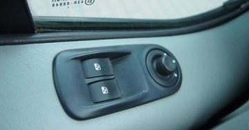 Opel Vivaro A Combi L1 2.0 CDTI 115KM 2011 Opel Vivaro L2H1 Jedyne 100 Tys.Km 1 Wlasciciel - Osoba Prywatna 2.0, zdjęcie 20