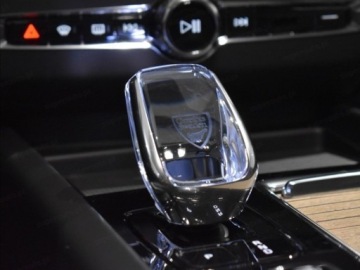 Volvo XC60 II Crossover Plug-in Facelifting 2025 2.0 T8 Plug-in hybrid 455KM 2026 VOLVO XC60 T8 Plug-In Hybrid AWD Plus Dark Suv 2.0 (455KM) 2026, zdjęcie 9