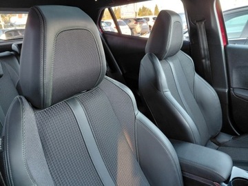 Peugeot 2008 II SUV 1.2 PureTech 130KM 2021 Peugeot 2008 GT Automat Panorama Kamera Full LED 1.2 Benzyna 130KM, zdjęcie 18