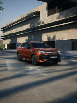 Volkswagen T-Roc I SUV Facelifting 1.5 TSI ACT 150KM 2026 Volkswagen T-Roc Wersja R-Line 1.5 eTSI 150 KM DSG, zdjęcie 3