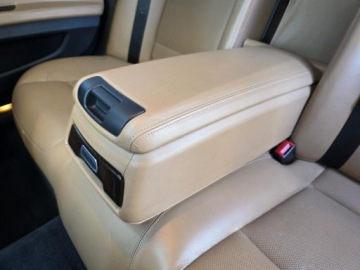 BMW Seria 7 F01 Sedan Facelifting 730d 258KM 2012 BMW 7 730d xDrive 3.0l diesel 258KM xDrive AWD/4X4 8 lat w jednych rękach, zdjęcie 25