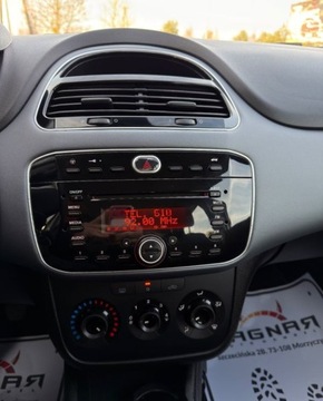 Fiat Punto Grande Punto Hatchback 5d 1.4 16V 95KM 2010 Fiat Punto EVO 1.4 75KM po pelnym serwisie stan idealny klimatyzacja bezwy, zdjęcie 17