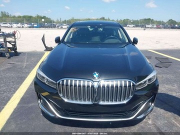 BMW Seria 7 G70 2022 BMW Seria 7 740i 2022 3.0l 3.0 Benzyna 335KM, zdjęcie 7