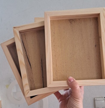 Деревянная рама 22х17, натуральная, полированная, со структурой.