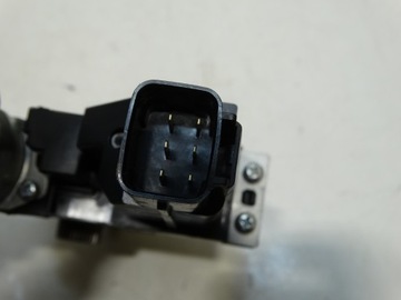 MOTOREK OKNO LEVÝ PŘEDNÍ KIA CARENS IV 82450-A4010 6PIN