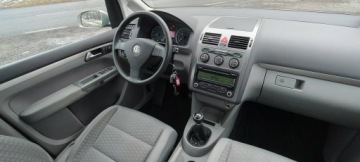 Volkswagen Touran I 1.4 TSI 140KM 2008 Volkswagen Touran 7-osobowy, zdjęcie 8